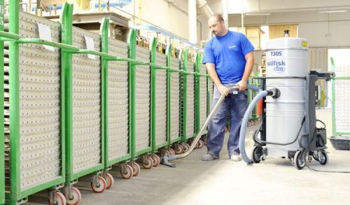 картинка Промышленный пылесос Nilfisk T30S L100 фото 3 картинка Промышленный пылесос Nilfisk T30S L100 фото 3