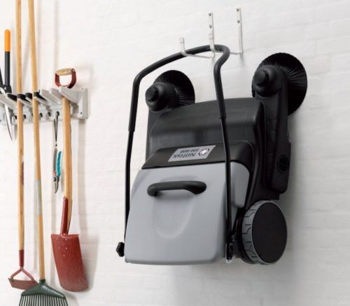 картинка Подметальная машина Nilfisk SM800 фото 4 картинка Подметальная машина Nilfisk SM800 фото 4