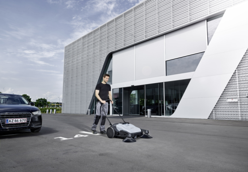 картинка Подметальная машина Nilfisk SW250 фото 5 картинка Подметальная машина Nilfisk SW250 фото 5